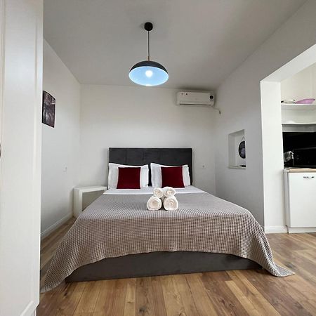 Central Studio Apartments ティラナ エクステリア 写真
