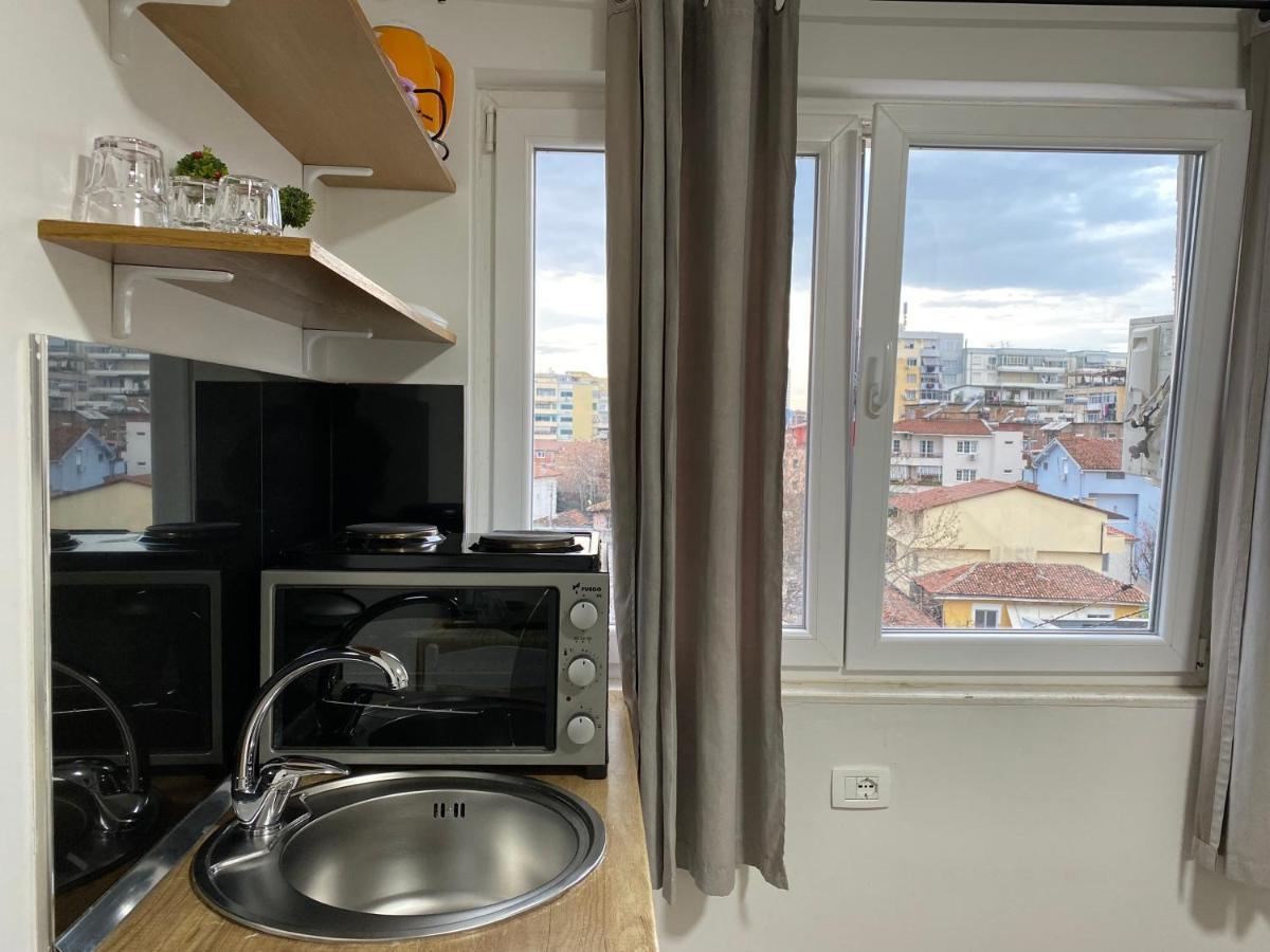 Central Studio Apartments ティラナ エクステリア 写真