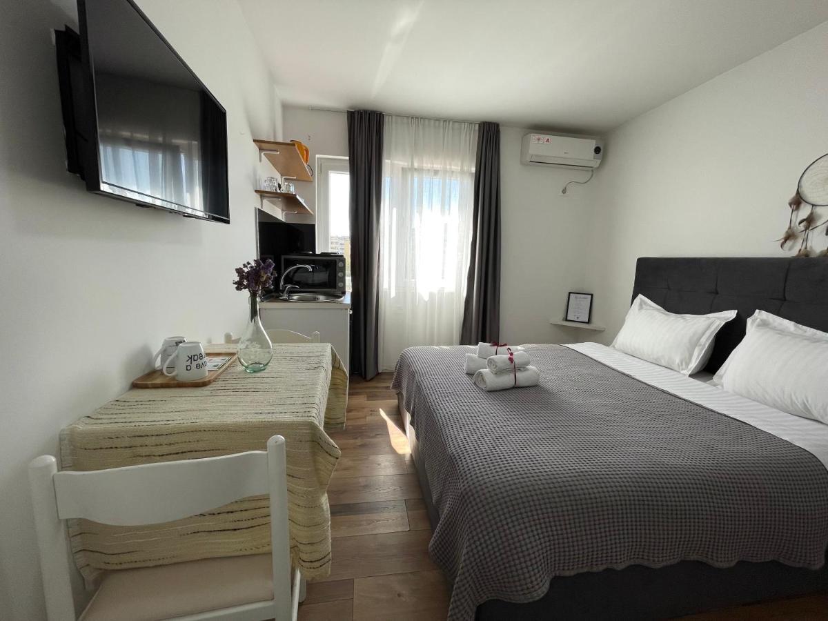 Central Studio Apartments ティラナ エクステリア 写真