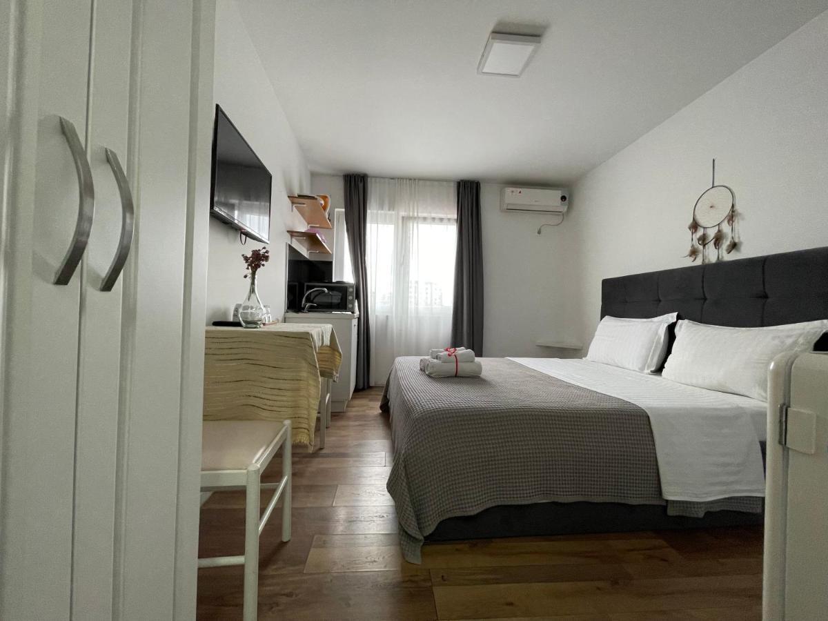 Central Studio Apartments ティラナ エクステリア 写真