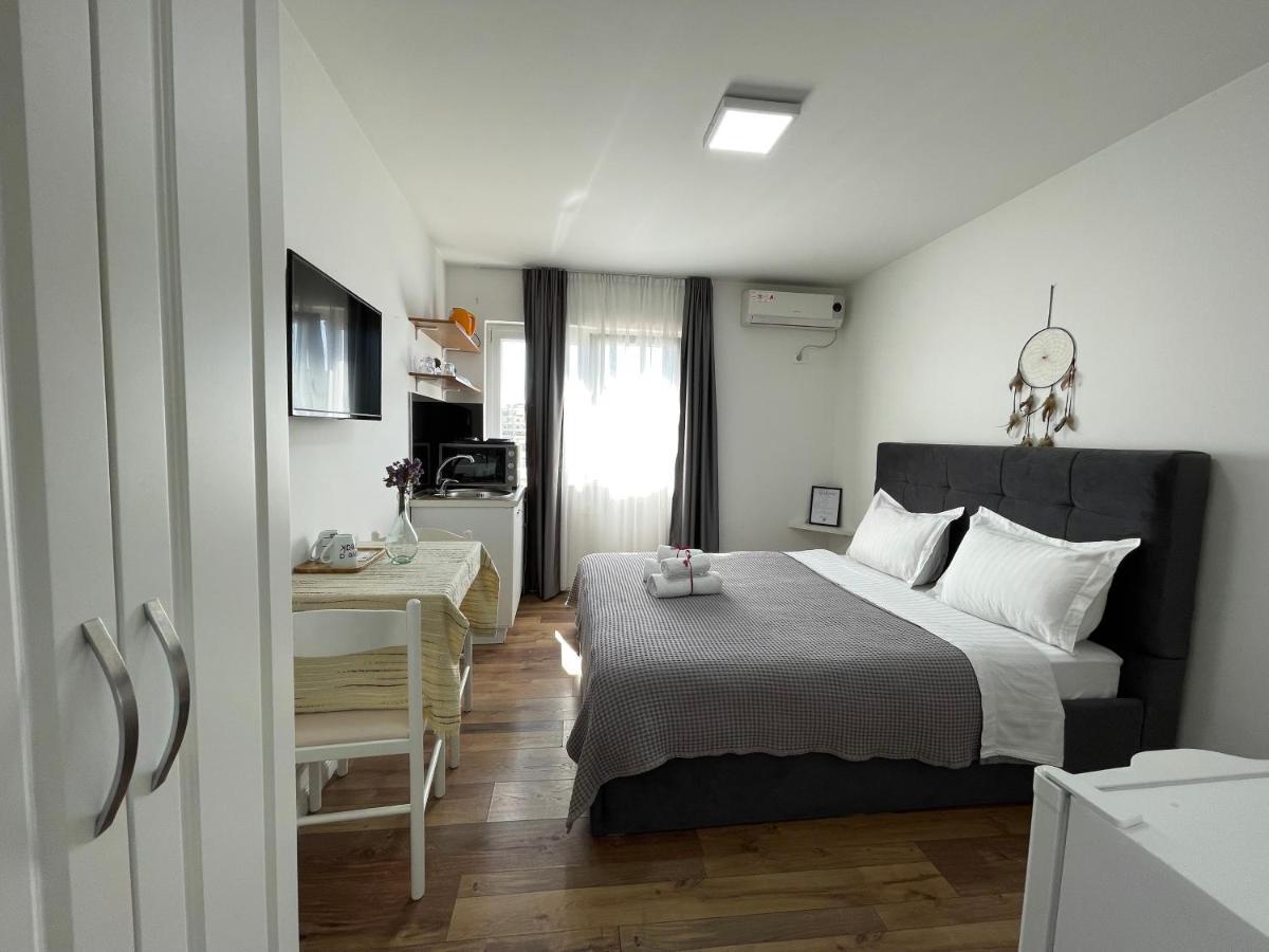 Central Studio Apartments ティラナ エクステリア 写真