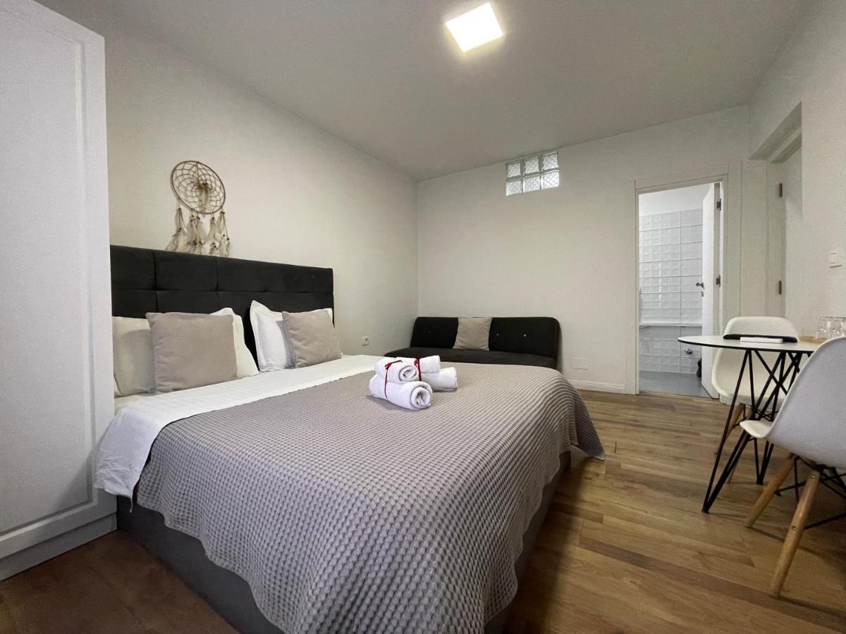 Central Studio Apartments ティラナ エクステリア 写真
