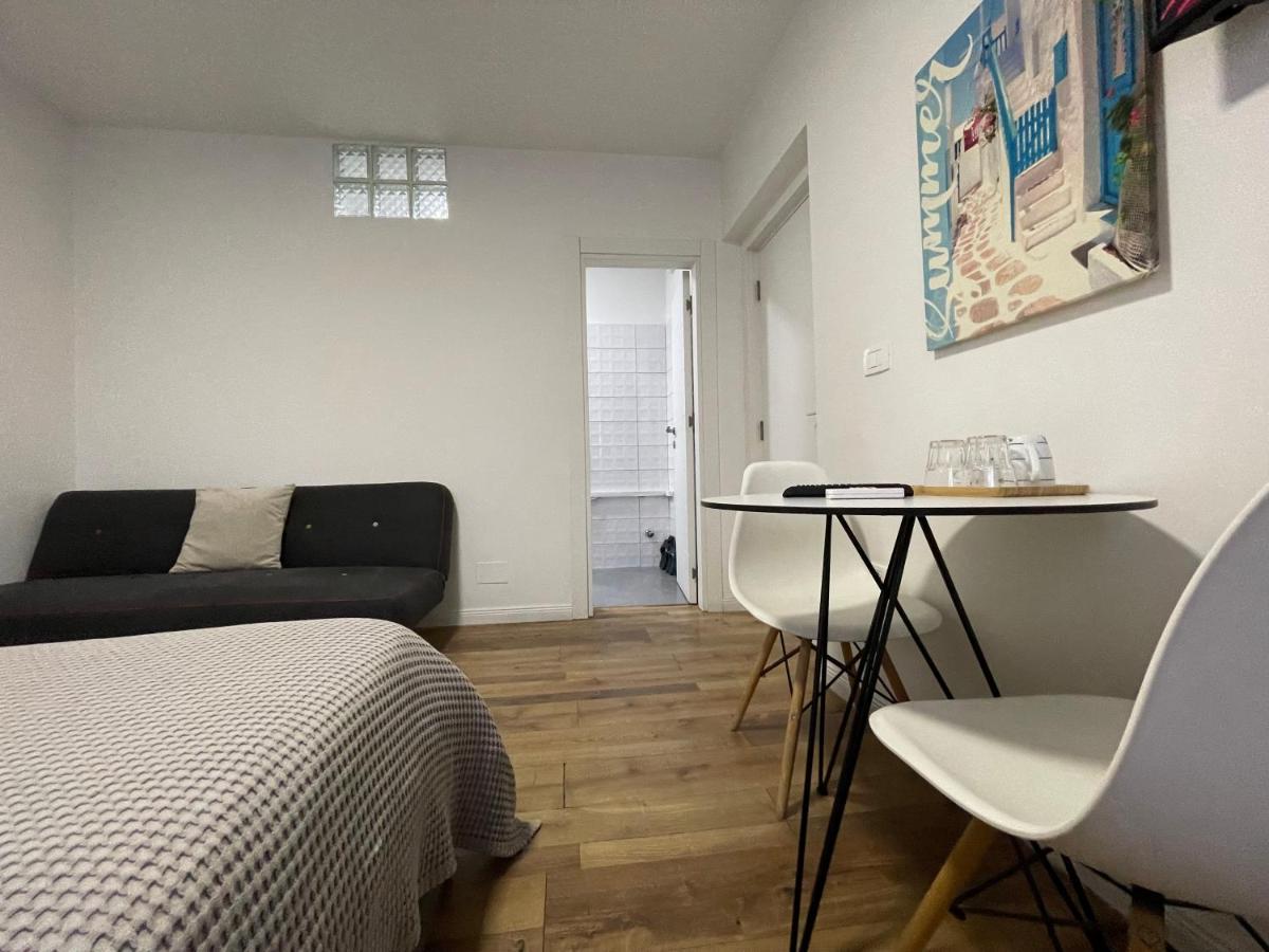 Central Studio Apartments ティラナ エクステリア 写真